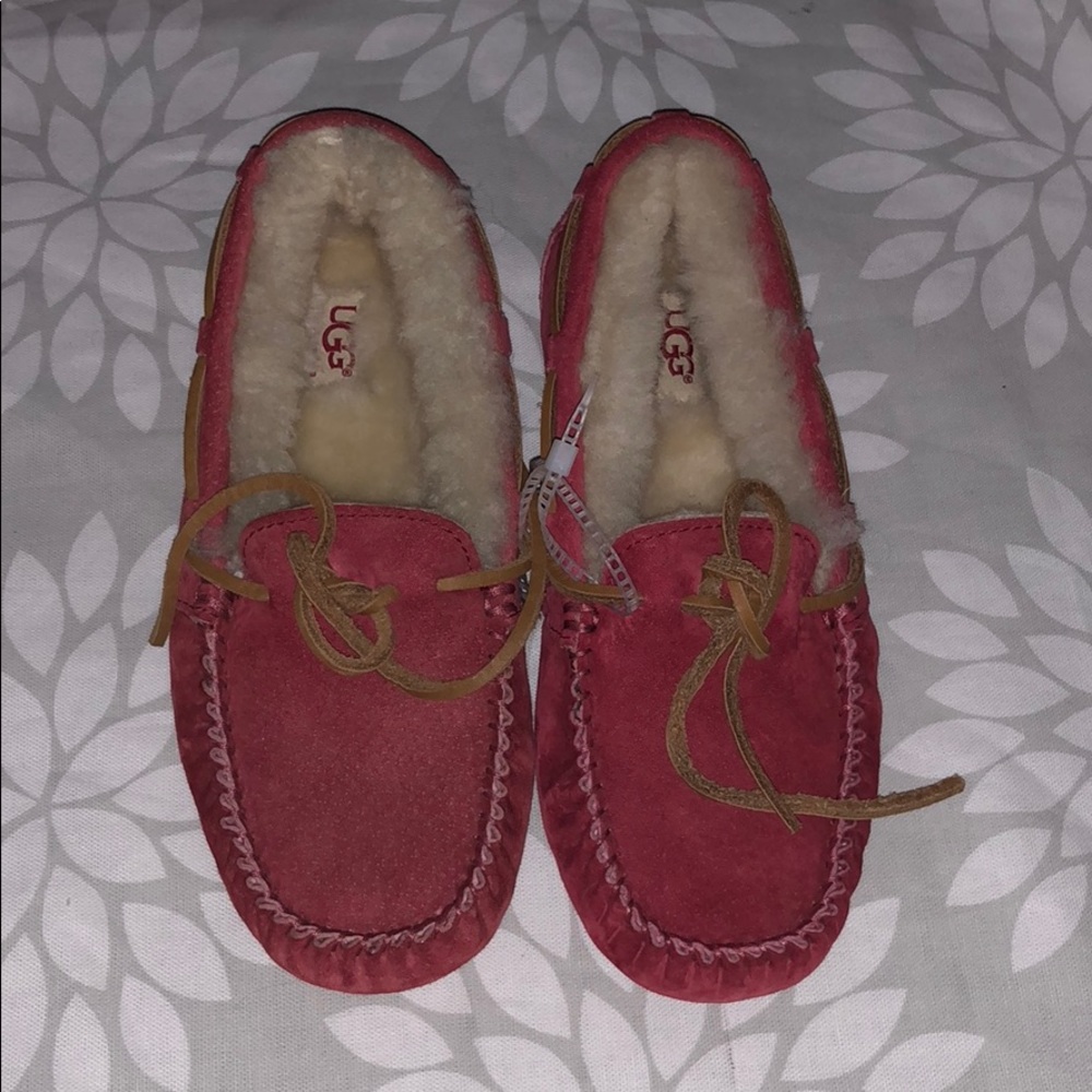 Ugg slippers size 5